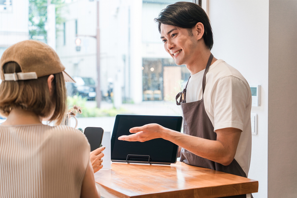 サロン来店後にLINEで次回予約を促すリマインド配信。リピーター育成に効果的な活用例